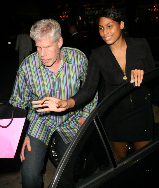 ron perlman kids ron perlman and family chow down ron perlman kids ron perlman and family chow down