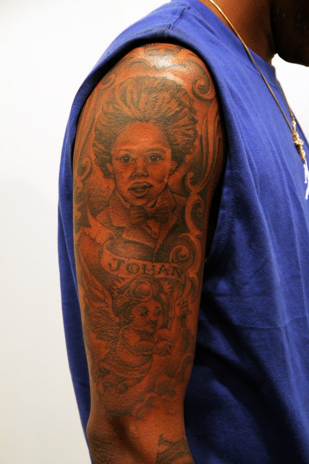 fabolous gets a tattoo of his son fabolous gets a tattoo of his son
